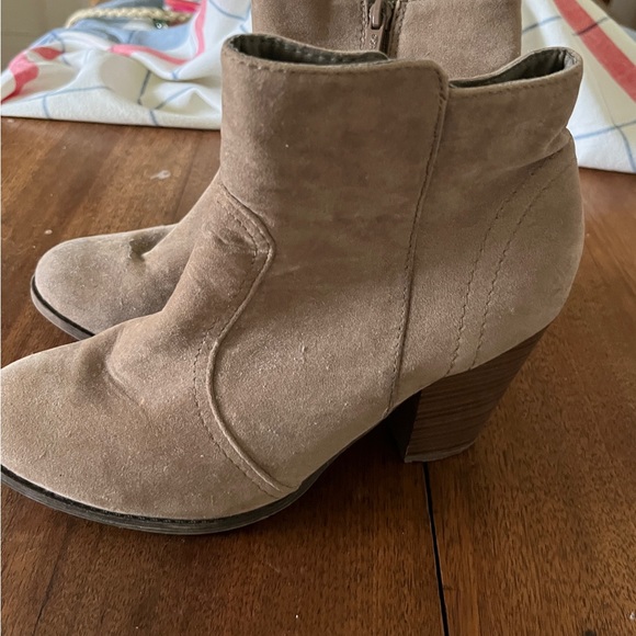 Suede booties - Picture 2 of 3